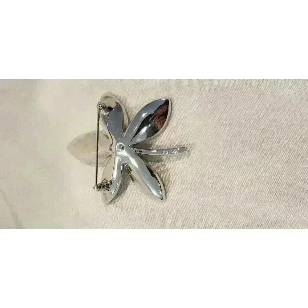 Vintage Alfred Philippe Crown Trifari Flower Brooch Silver Texture & Shiny